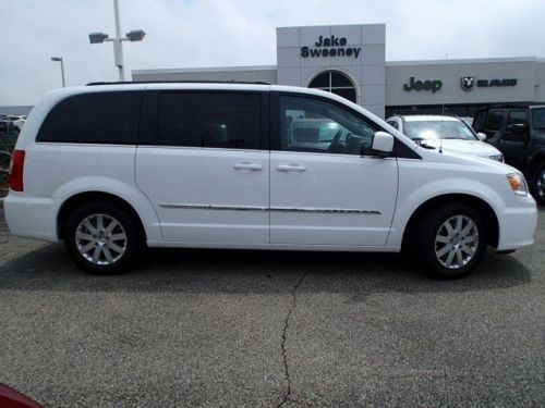 2014 chrysler town & country touring