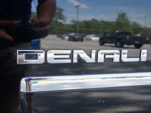 2010 gmc yukon denali