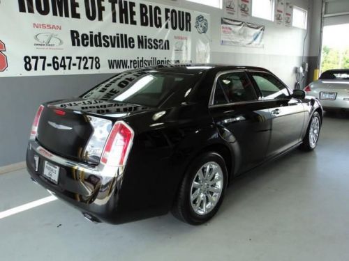 2012 Chrysler 300 Limited, image 3