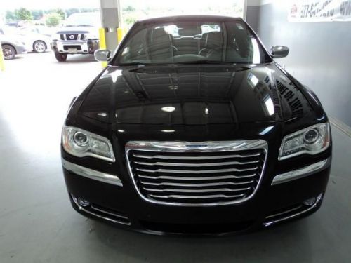 2012 Chrysler 300 Limited, image 12