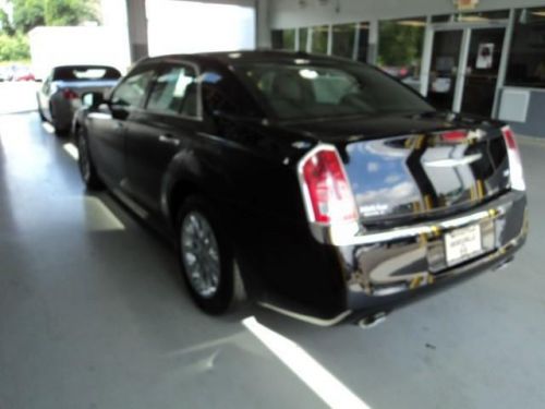 2012 Chrysler 300 Limited, image 13