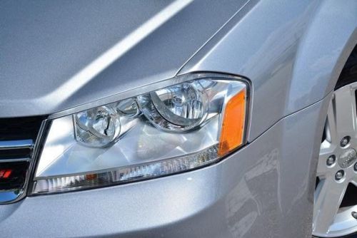 2013 dodge avenger se