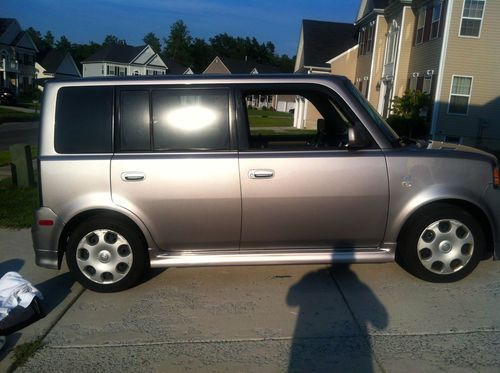 2004 scion xb base wagon 5-door 1.5l