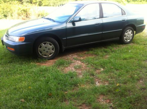1997 honda accord 4dr 1 owner 54,000 mi very well taken care of best deal around