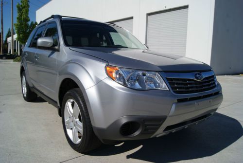 2010 subaru forester 2.5x premium with only 26k miles. navigation! sunroof &amp;more