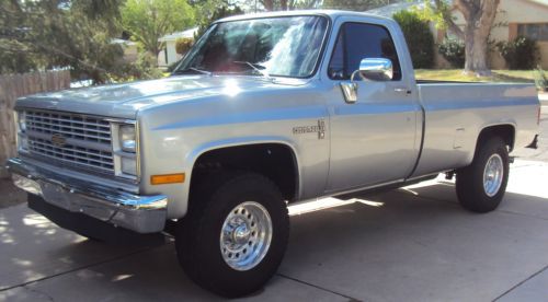 1984 chevy c20 custom deluxe (silver)