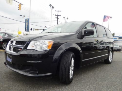 We finance one owner tuxedo black power bluetooth power dual cruise keyless aux