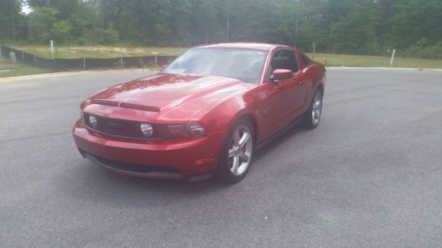 2010 ford mustang gt convertible 2-door 4.6l