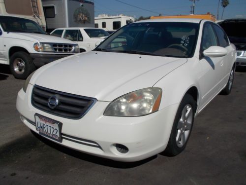 2002 nissan altima base sedan 4-door 2.5l no reserve