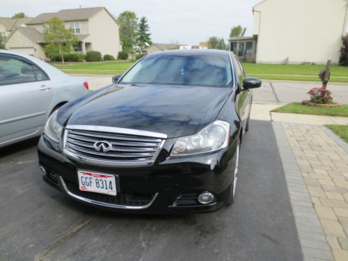 Black infiniti m35x, 4 door, great condition, 4 wheel drive, m35, m35x