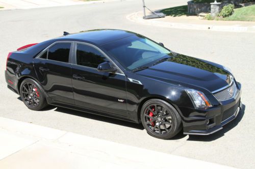 2013 cadillac cts v sedan 4-door 6.2l