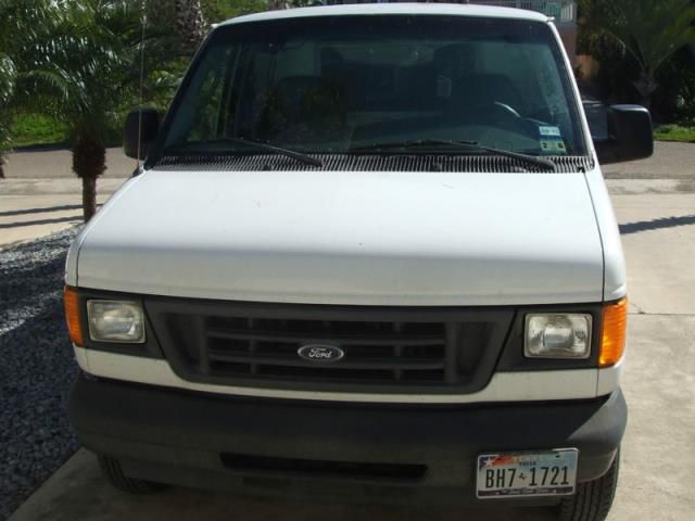 Ford e-series van base extended cargo van 2-door