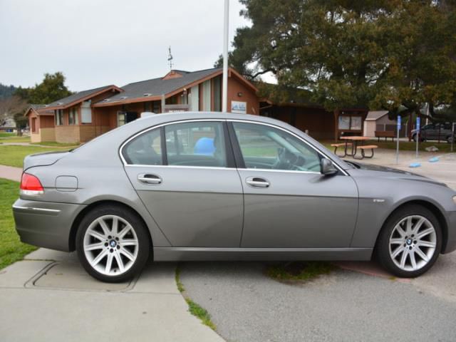 Bmw 7-series grey