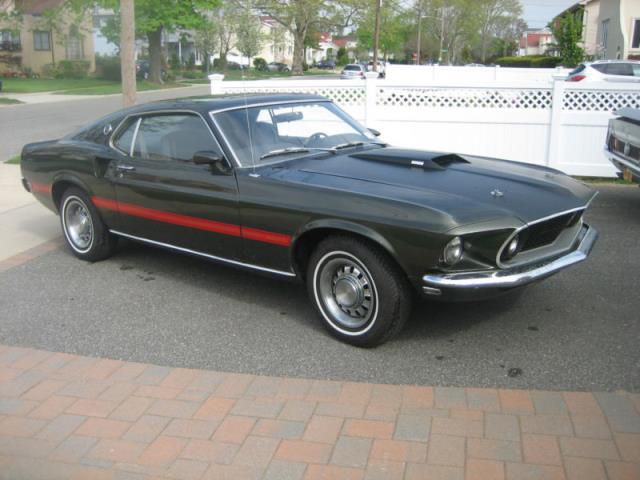 Ford mustang mach 1