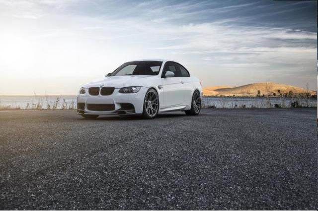 Bmw: m3 2008 alpine white. blk interior. manual. m