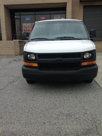 **2003 gmc savana cargo van with mobile detailing equipement**