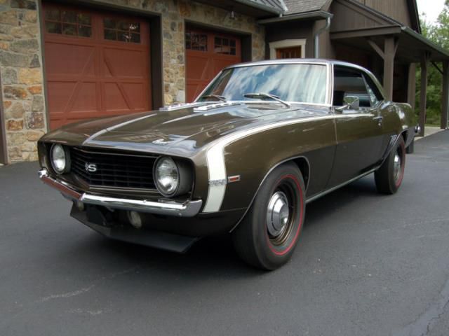 Chevrolet: camaro base hardtop 2-door