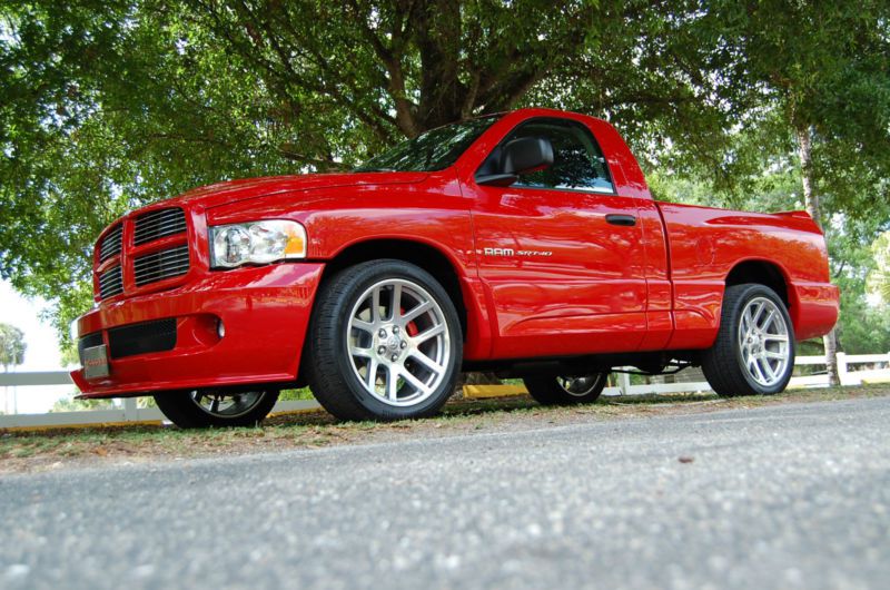 2004 dodge ram 1500 srt10