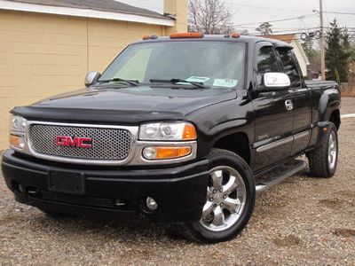 Denali extended cab short bed 4wd w/ quadrasteer 4 wheel steering! very clean!