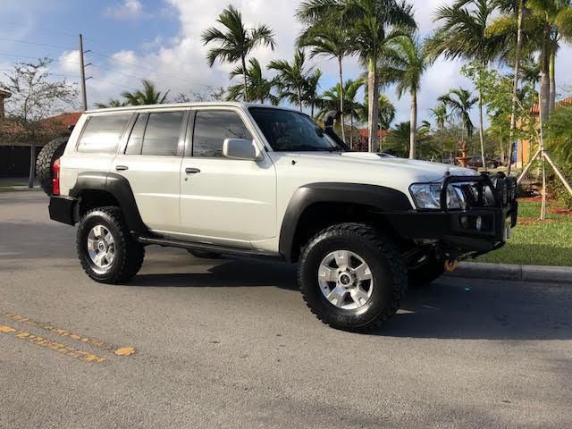 2009 nissan patrol gl 4x4