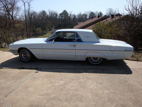 Original clean condition 1966 ford thunderbird