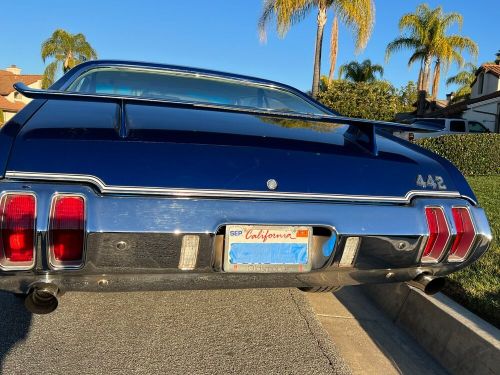 1970 oldsmobile 442 white 
bucket seats