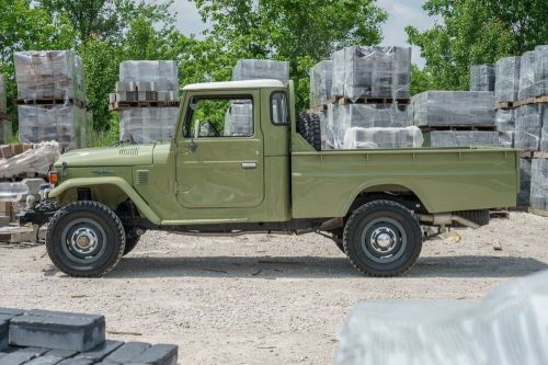 Toyota Land Cruiser FJ45