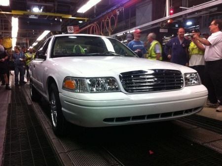 2003 ford crown victoria lx sedan 4-door 4.6l pristine condition 73k , blinder