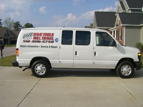 2011 ford e-150 base standard cargo van 3-door 4.6l