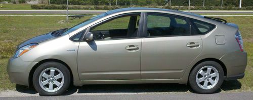 2007 toyota prius base hatchback 4-door 1.5l