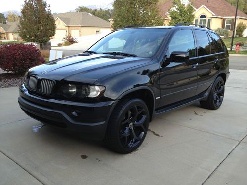 2002 bmw x5 4.4i black on black with black wheels super clean
