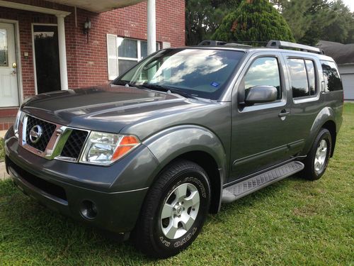 No reserve 2005 nissan pathfinder se sport utility 4-door 4.0l