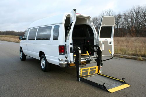 2010 ford handicap accessible commercial ada transport van, braun lift