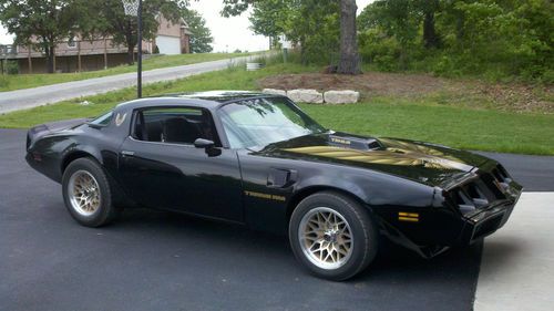 79 trans am black(smokey and the bandit) beautiful car