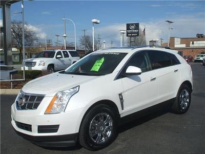 2010 cadillac srx all wheel drive luxury pkg!!