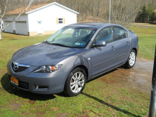 Excellent condition mazda 3 . low miles,