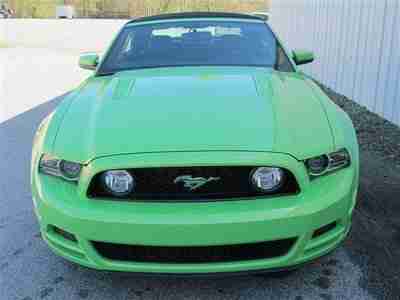 GT Convertible 5.0L CD Rear Wheel Drive Power Steering 4-Wheel Disc Brakes A/C, US $38,632.00, image 2