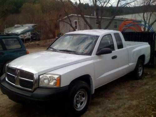 2006 dodge dakota st extended cab pickup 4-door 3.7l