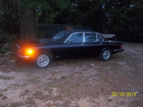 1986 jaguar xj6  black 19k leather