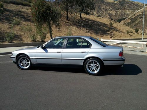 2000 silver/black 740i shorty sport -"beautiful" 16x9 navi/bluetooth socal car