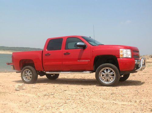 ***lifted***2008 chevrolet silverado 1500 crew cab gorgeous no reserve