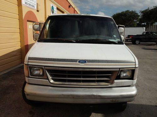 1996 ford e-250 econoline base standard cargo van 2-door 4.9l