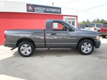 2003 dodge ram 1500! slt! short bed! reg cab! 20 inch chromes! no reserve!