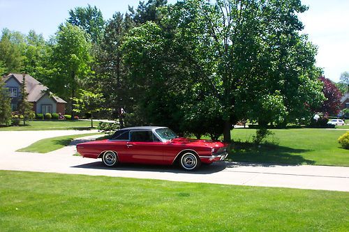 Hot. red  1966  ford thunder bird  excellent condition ready for show!!!!!!!!!