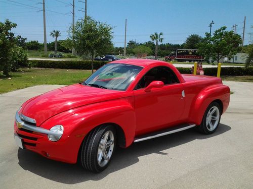 2004 chevrolet ssr base convertible 2-door 5.3l