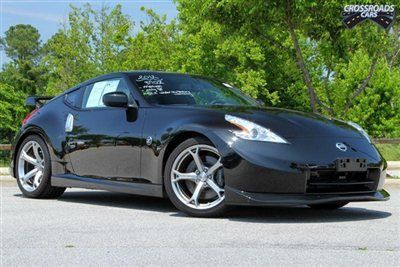 12 nismo 3.7l v6 3k 6spd manual premium cloth bose audio 19 nismo wheels 1-owner