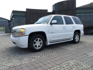 2001 gmc yukon denali 4dr awd,