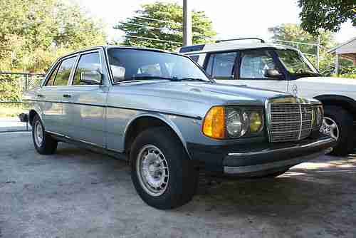 NEW PICTURES W123 Mercedes Benz 300D turbodiesel priced to sell fast, US $4,200.00, image 5