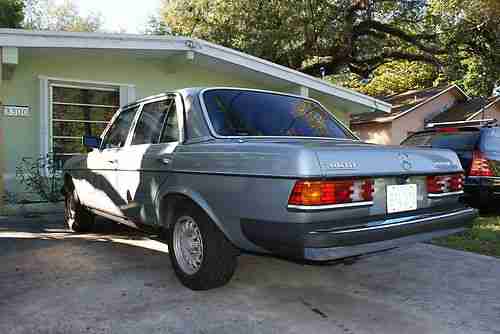 NEW PICTURES W123 Mercedes Benz 300D turbodiesel priced to sell fast, US $4,200.00, image 6