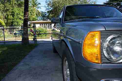 NEW PICTURES W123 Mercedes Benz 300D turbodiesel priced to sell fast, US $4,200.00, image 8
